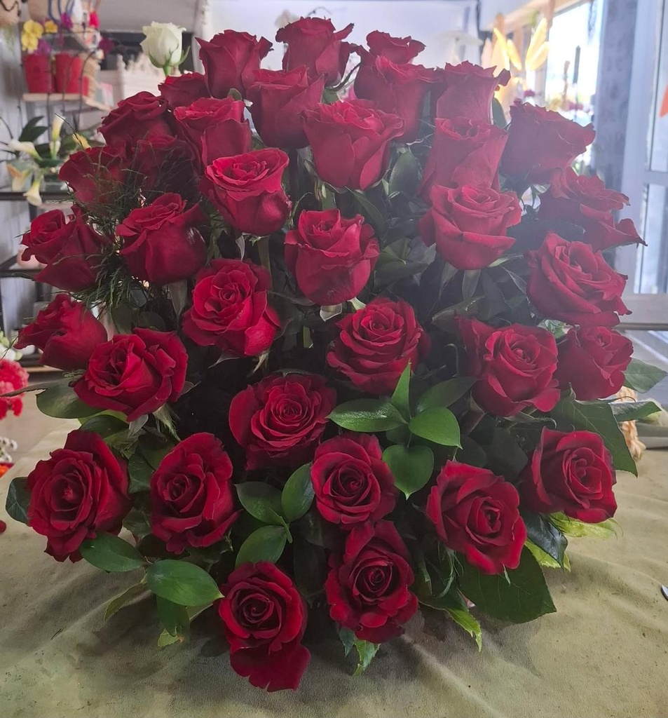 Explosion d’Amour de 40 Roses Rouges