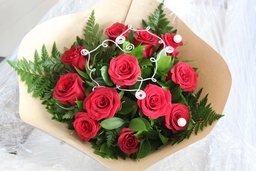 Bouquet 12 Roses Rouges Avec Déco